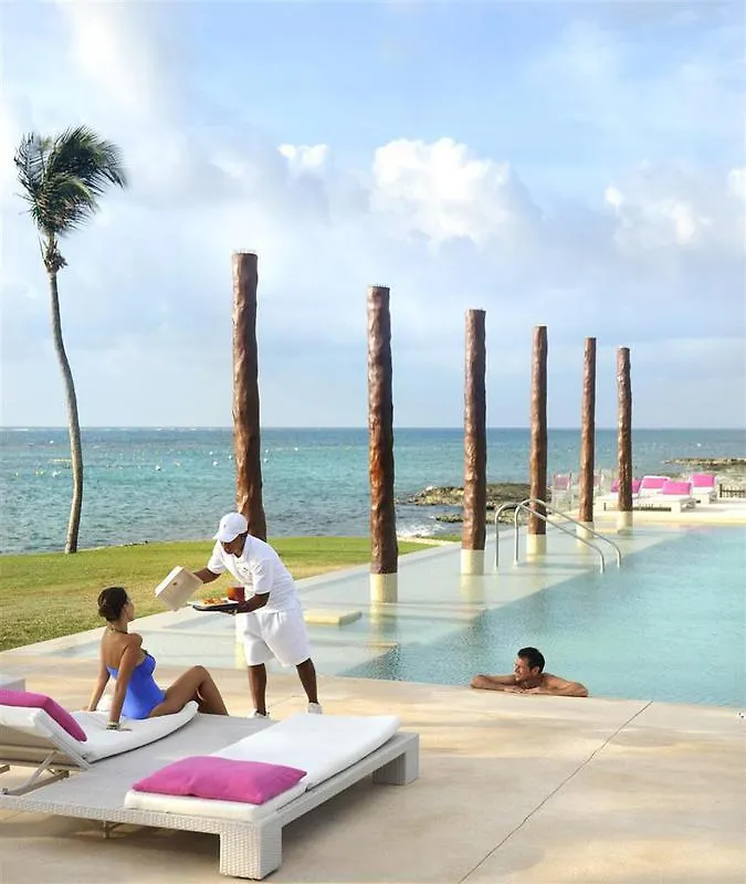 Club Med Cancun Yucatan Hotel